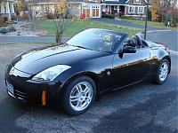 AHHHH, love black but hate it-350z_roadster-3.jpg