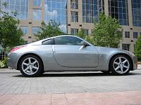 I can't stop taking pictures of my Z...-car_international_plaza.jpg