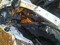 my friend just walked out of this without a scar!!-64976_132350880147533_100001178664536_165974_7617510_n.jpg