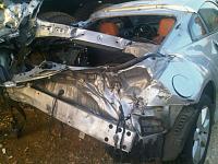 my friend just walked out of this without a scar!!-37914_132350823480872_100001178664536_165973_1063123_n.jpg