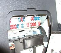 Could someone do me a favor with their digicam-fuse-panel.jpg