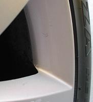 17" wheels, are they getting scratched really easy???-scratch1.jpg