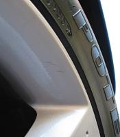 17" wheels, are they getting scratched really easy???-scratch4.jpg