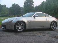 How to remove black paint from side Z emblem?-dscf0909.jpg