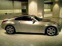 Z at Nissan HQ in Ginza, Japan-hq_is-z-side.jpg