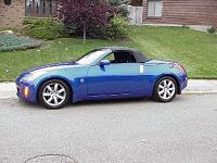 Pix of Blue Roadster with Blk / Blue Tops?-z-top-up-small.jpg