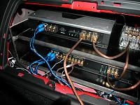 I'd like to see pics of mounted aftermarket HUs-ampdeck.jpg