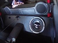 10&quot; Subwoofer behind Driver's seat-dsc00679.jpg