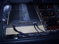 Mounting an AMP-frontrack.jpg