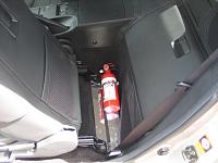 Extinguisher fitted...-img_0595_640x480.jpg