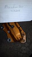 Oem brembo calipers only one-2011-09-15_20-30-20_61.jpg