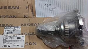 Differential flange - Right: 38220-AR011 - Needed for some aftermarket LSDs-gwwtpbt.jpg