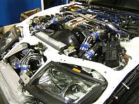 Who thinks the engine bay is too tight-dscf1815_sized.jpg