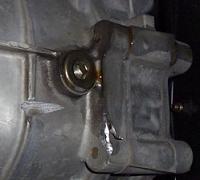 ? damage to transmission case-pic2.jpg