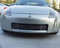 chrome trim grill with a TWIST-grillclose.jpg