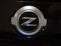 How do you pop Nissan badges off?-front-z-emblem-007.jpg