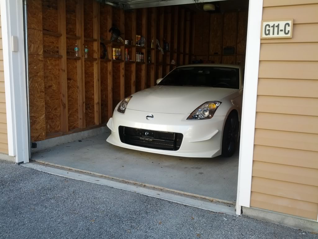 Factory tow hook doesn't fit with stock bumper : r/350z