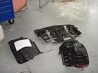 Under engine splash guards and SS Z license plate-dsc04283.jpg