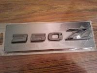 SUPER BLACK 350Z emblem trunk lid kit/New-blackemblem3.jpg