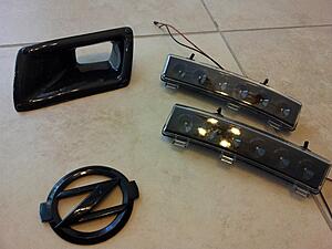 Front reflectors, black w/ LED, Z front badge, CF air duct-vdcqy.jpg