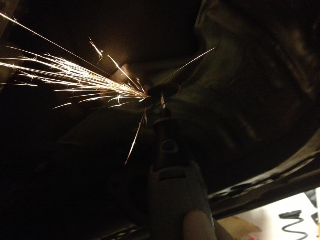 Name:  dremelcutting.jpg
Views: 5351
Size:  54.3 KB