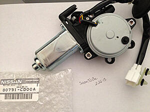 OEM Nissan Driver Side Left Window Motor-r2w1ksz.jpg