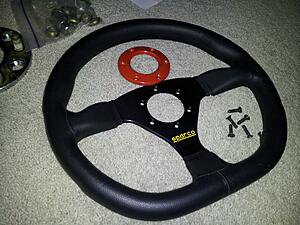 Sparco Ring Steering wheel + Nismo Floor Mats-tjajy.jpg