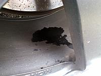 Oil stain. Are they from brake or suspension?-09052009171.jpg