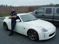post a pic with you and your Z-2nd-nissan-350z-064.jpg