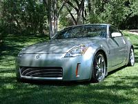 Random Pics..Your Z, other toys, kids, girlfriend, wife, your self....-z-grass-2.jpg