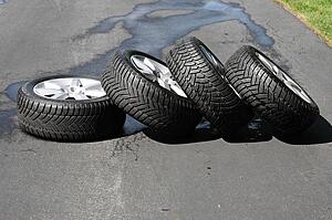 OEM 17" Wheels and Tires (Winter Setup)-vqjuqlb.jpg