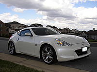Sold the BMW and BOUGHT the Z!!!!!-z-passenger-side.jpg