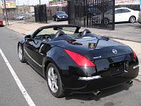 Pics of my new ride...-2006_nissan_350z_conv_004.jpg