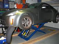 I can do basic installs / track setup for Z owners-lift.jpg