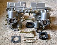 (2) Hitachi Side Draft Carburetors (ROUND TOPS)-floor-shot-carbs-on-manifold-dscn1934.jpg