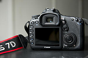 Canon 7D w/ 28-135mm kit lens *LIKE NEW CONDITION*-ckebgdk.jpg