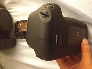 Canon 60D Pristine Condition!-3obm2.jpg