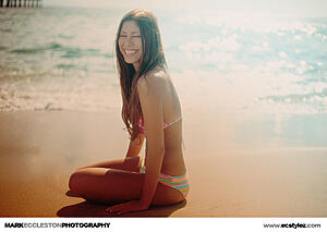At the Beach : with Eva :D-ohxnv.jpg