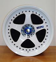 Would someone be so kind to photoshop my wheels black?-nismogt-1.jpg