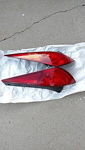 2003 - 2005 OEM Tail Lights-eflmpjp.jpg