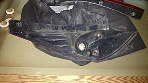 2003 - 2005 OEM Tail Lights-qbf3sce.jpg