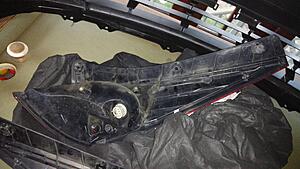 2003 - 2005 OEM Tail Lights-n8uzfbx.jpg