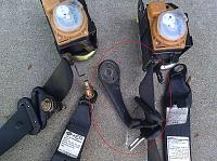 Seat belt stay/bracket-img_20110506_163337.jpg