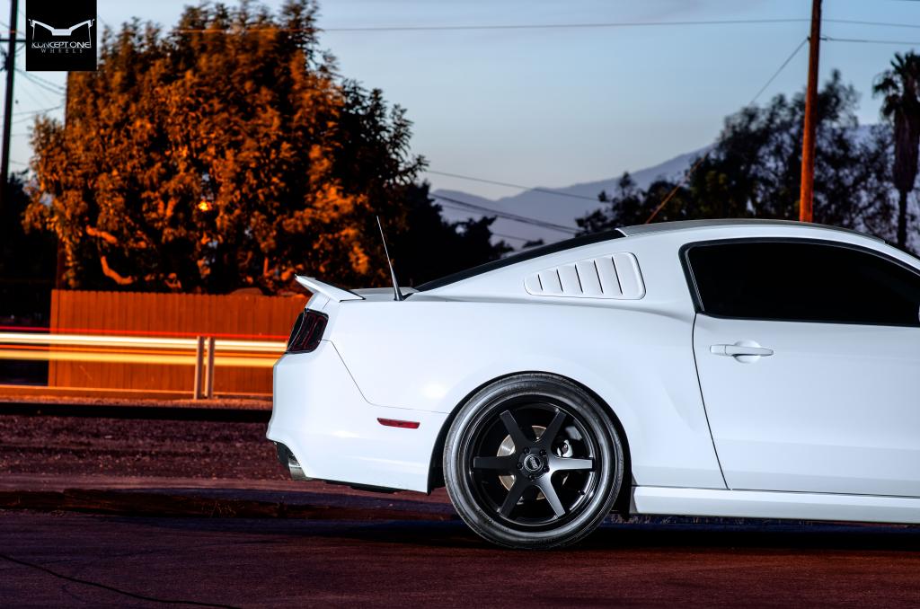 Name:  Mustang-GT-12_zpsa715c324.jpg
Views: 107
Size:  93.1 KB