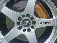 Check out my new custom Z-logo CF Nismo LM GT4 centercaps-mvc-273f.jpg