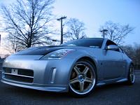 PICTURES of Gloss Black LE37's-350z-right-front-2.jpg