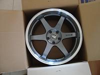 BRAND NEW 19" VOLK LE37T w/ Falken Tires-dsc01573.jpg