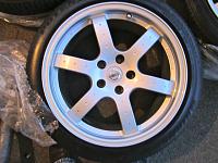 V.1 18" Track Wheels-img_0815.jpg