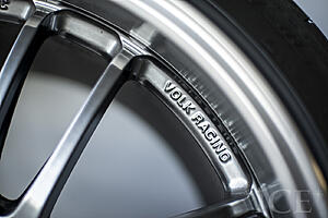 Volk RE30 Limited Edition in Formula Silver + tires. Las Vegas area.-hhvphjs.jpg