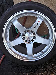 Nismo Silver LMGT4 18x8.5+25 18x9.5+30-tfwcq.jpg
